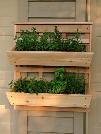 Verti-GRO Wallmount